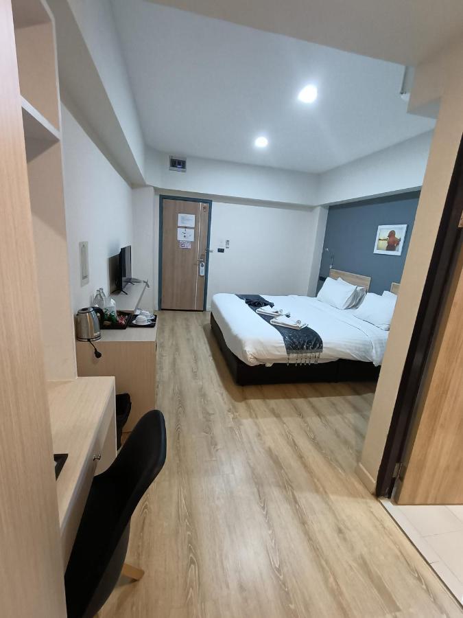 Tisa Hotel Udonthani Екстер'єр фото