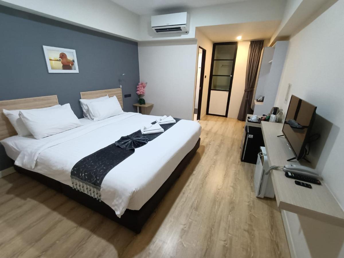 Tisa Hotel Udonthani Екстер'єр фото