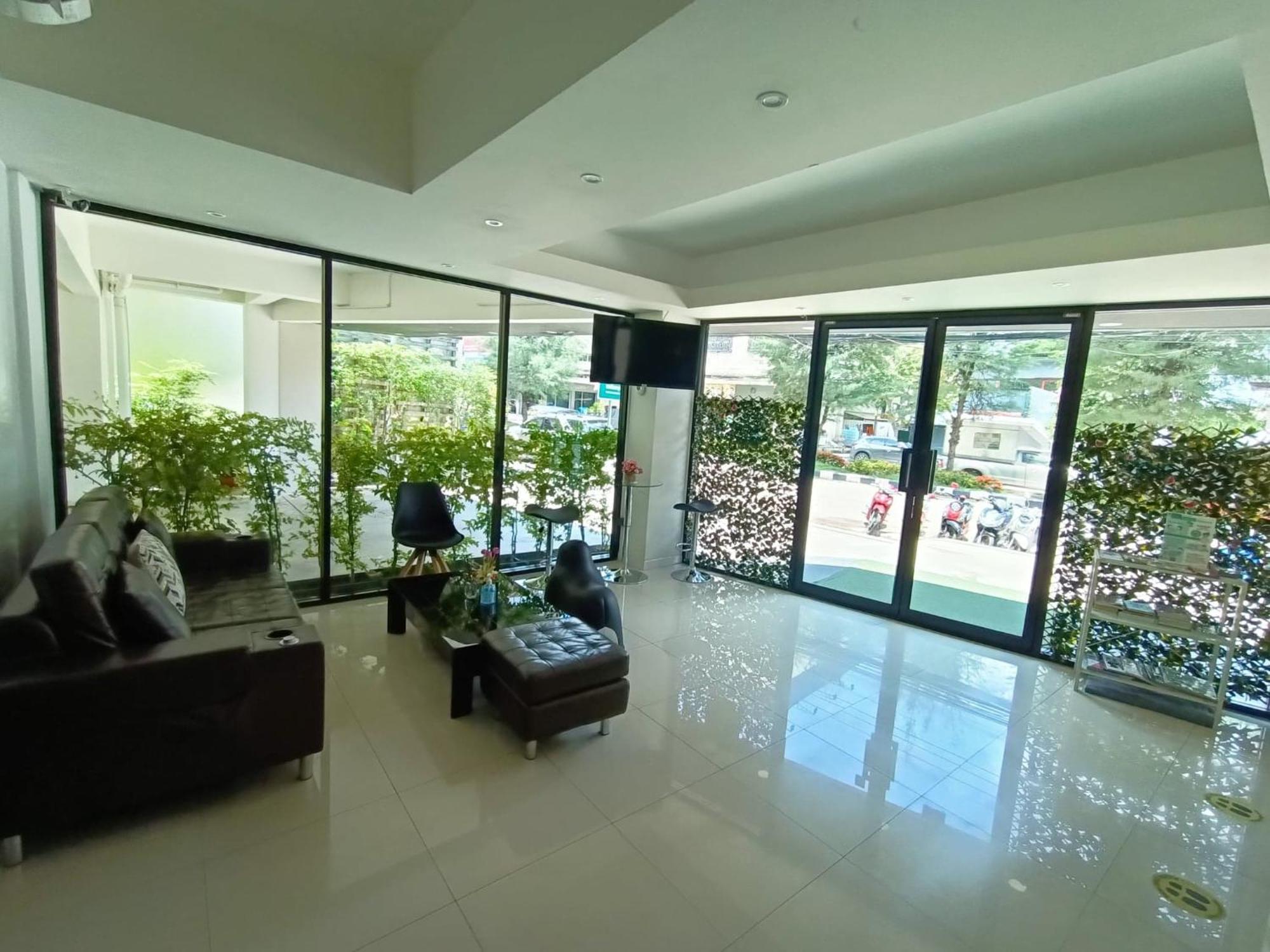 Tisa Hotel Udonthani Екстер'єр фото