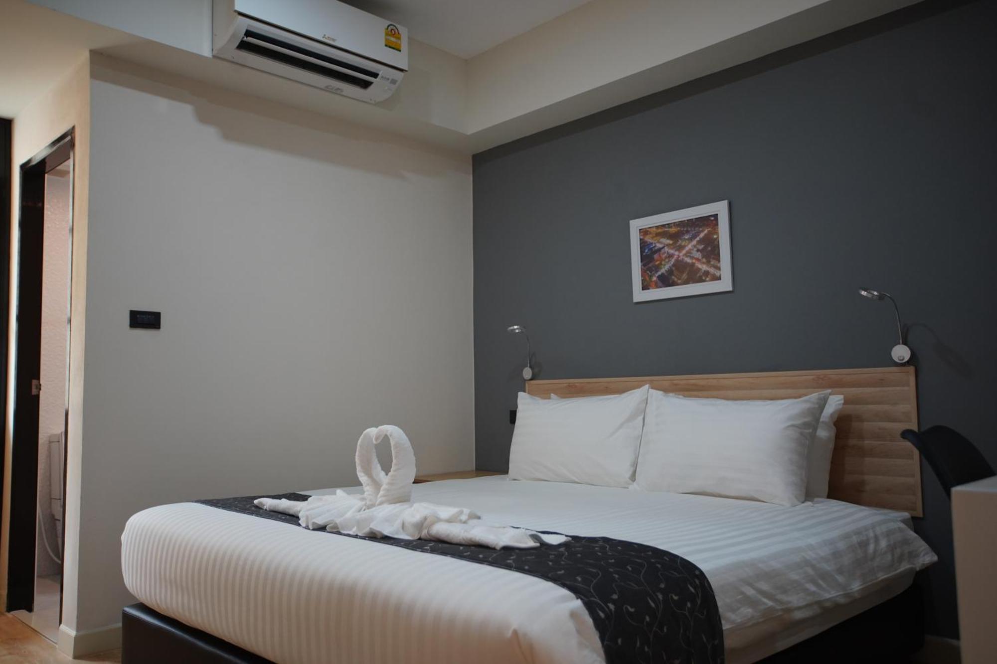 Tisa Hotel Udonthani Екстер'єр фото