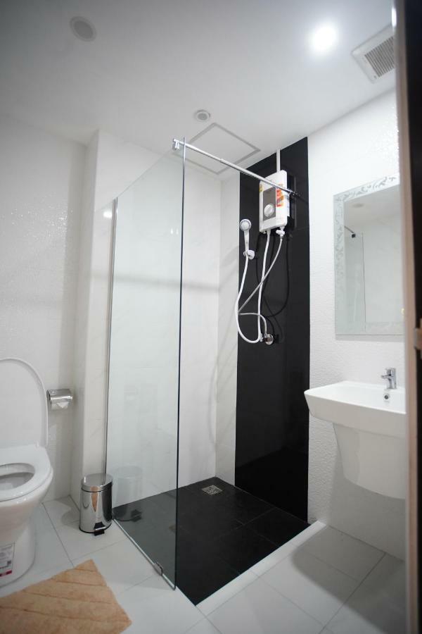 Tisa Hotel Udonthani Екстер'єр фото